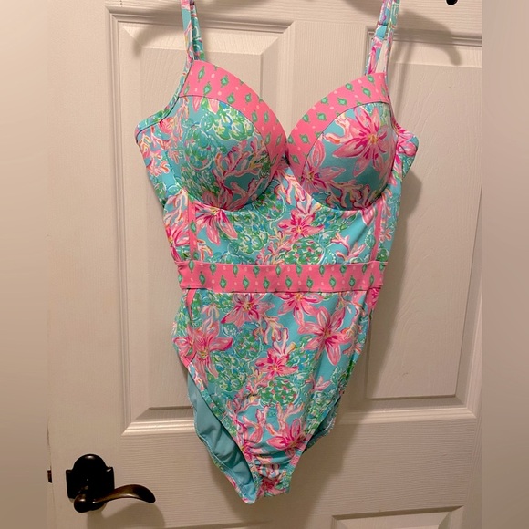 🌸Lilly Pulitzer Palma Swimsuit in Surf Blue So Shellegant •14 - Picture 7 of 16